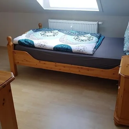 Pensionszimmer Schwarz/vogel * Hohentengen