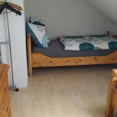 Hostel Pensionszimmer Schwarz/vogel *