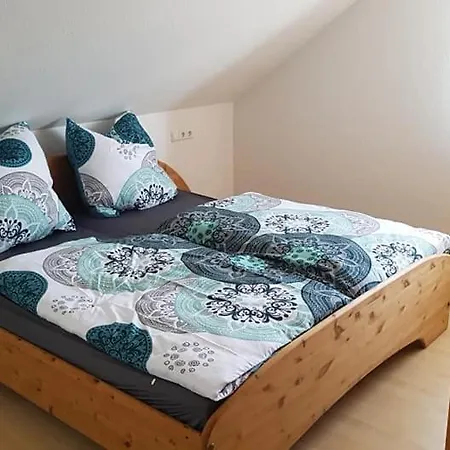 Hostel Pensionszimmer Schwarz/vogel Hohentengen